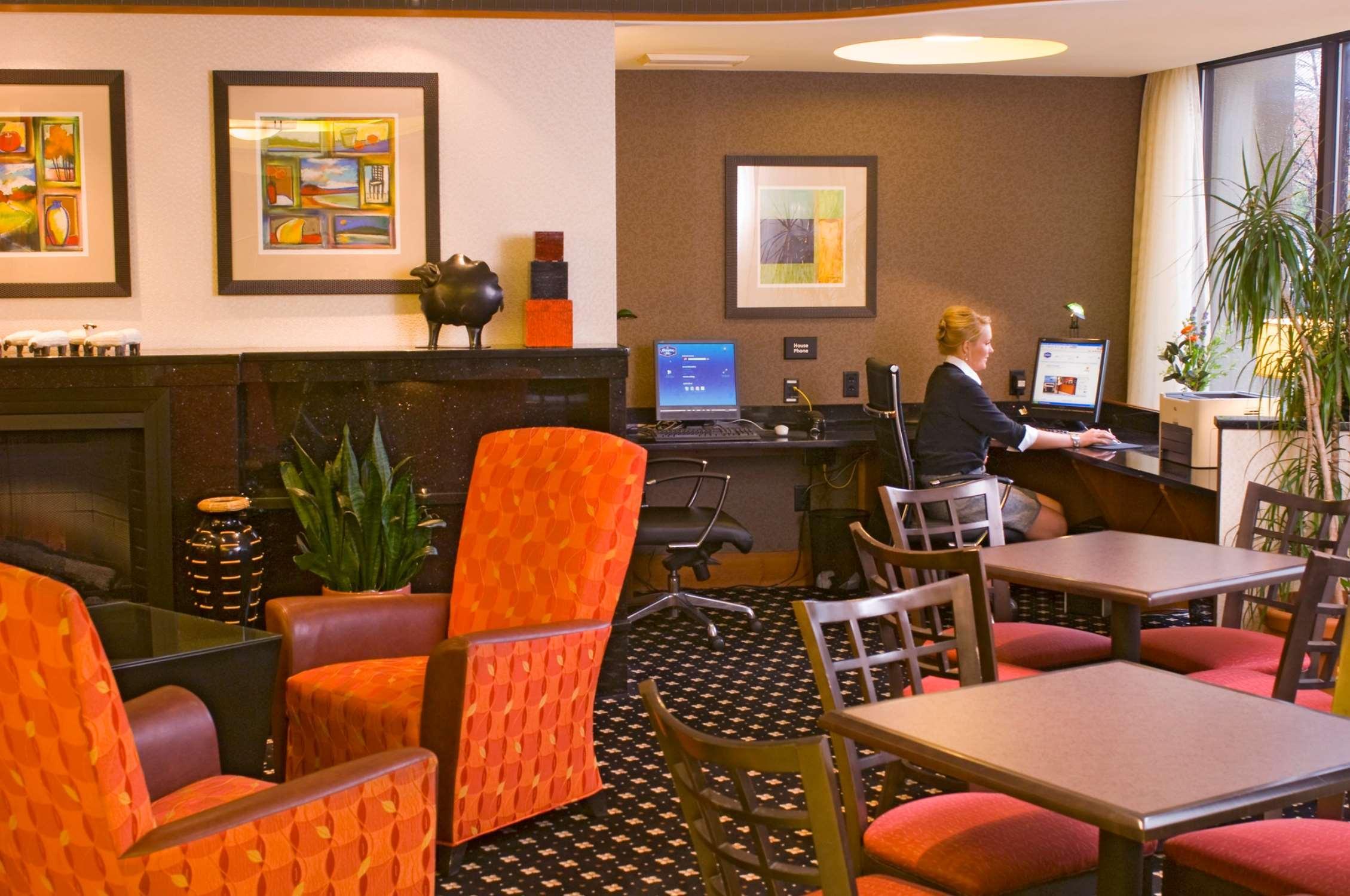 Hampton Inn Lancaster Restaurant photo