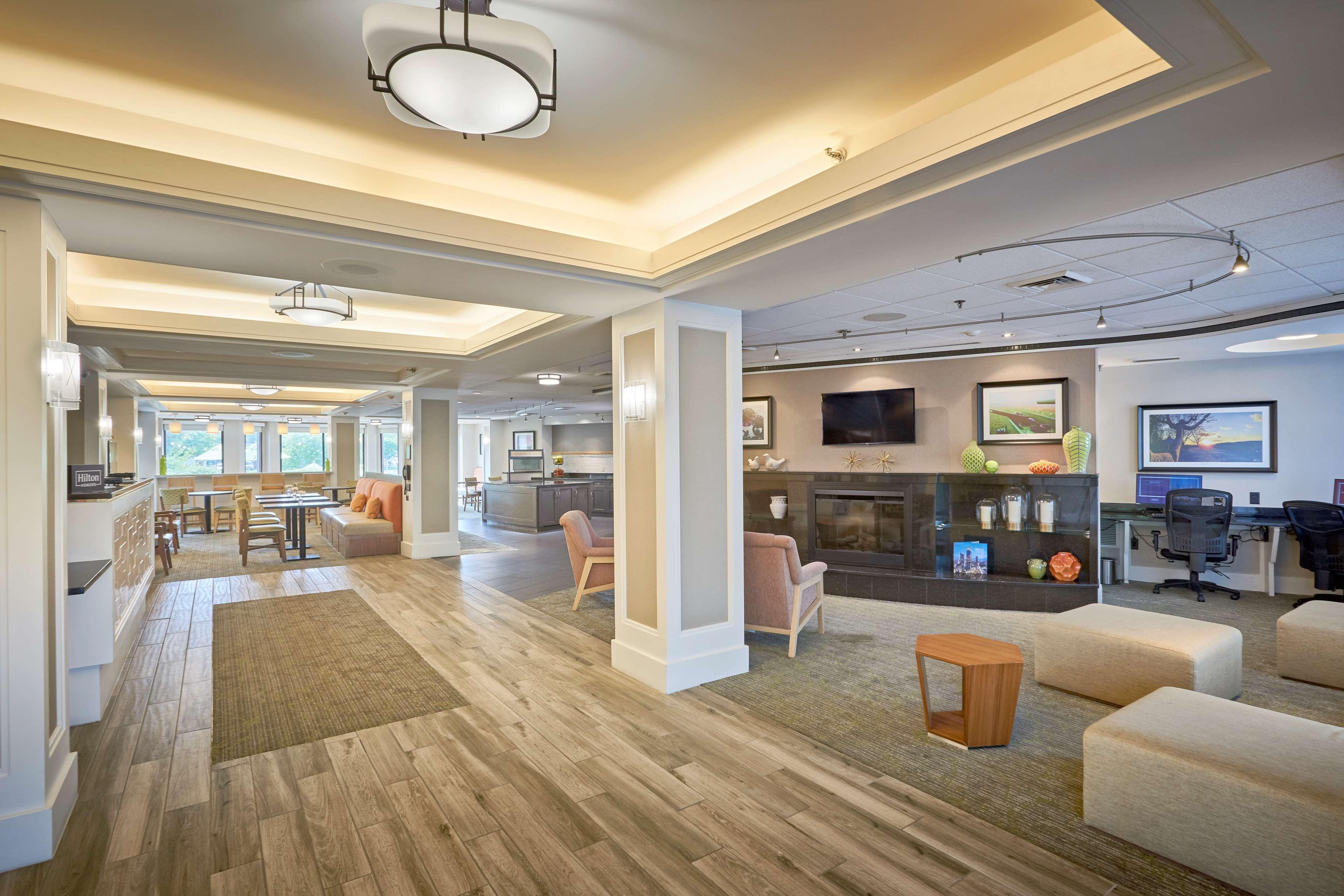Hampton Inn Lancaster Exterior photo
