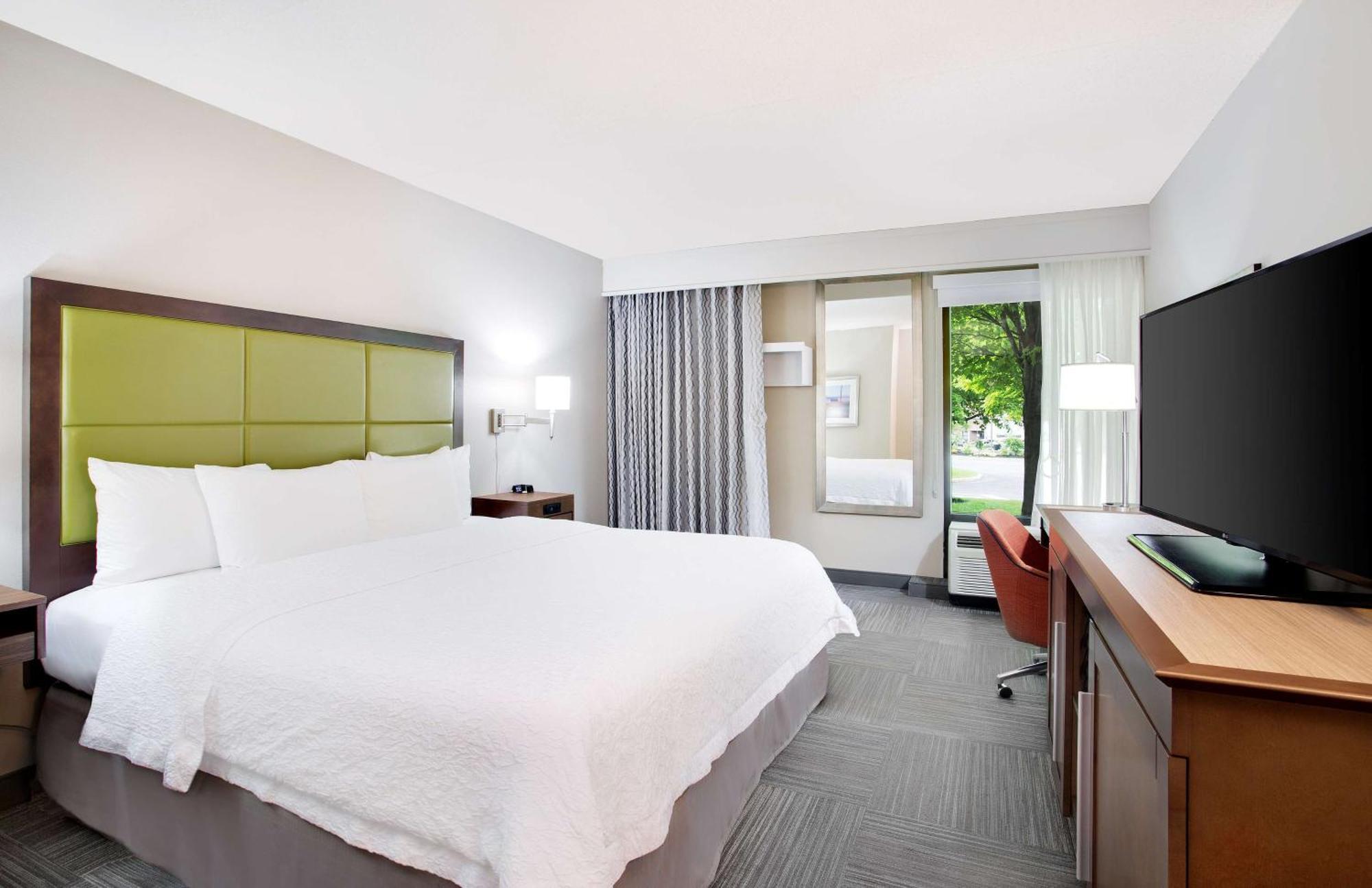 Hampton Inn Lancaster Exterior photo