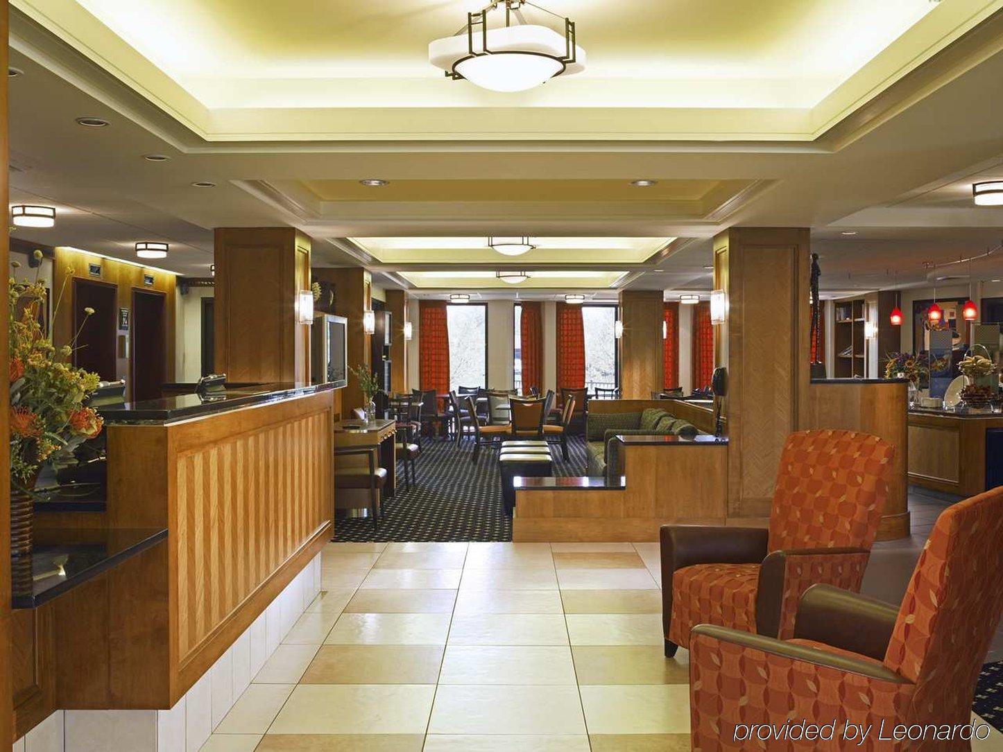 Hampton Inn Lancaster Interior photo