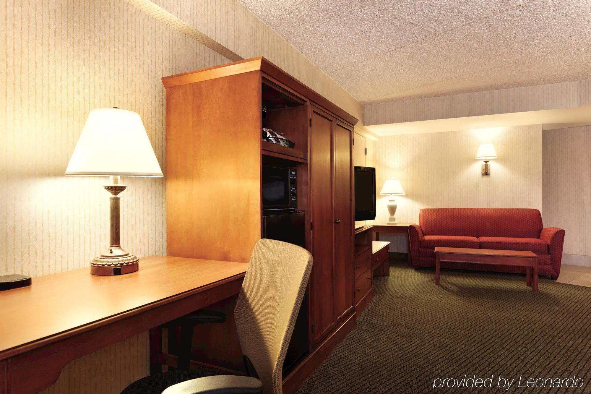 Hampton Inn Lancaster Exterior photo