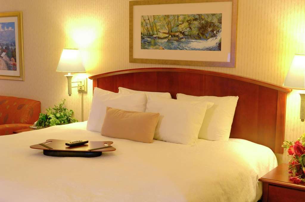 Hampton Inn Lancaster Room photo